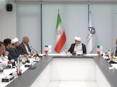 بازدید عضو مجلس خبرگان رهبری و معاون حوزه‌های علمیه کشور از پالایشگاه نفت آفتاب