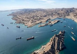 شرکتهای کشتیرانی خواستار شفافسازی درباره بازگشت به تنگه هرمز شدند