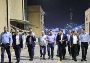دیدار نوروزی مدیرعامل و جمعی از روسای پتروشیمی شهید تندگویان با کارکنان این مجتمع ساعاتی پس از تحویل سال