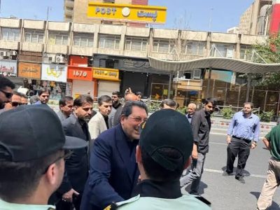 همراهی فرید دهقانی با وزیر صمت در بازدید از موکب چادرملو در آستانه مراسم تشییع رهبر شهید انقلاب