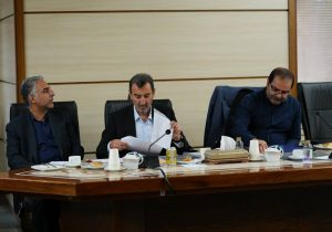انتقاد ایمیدرو از برق گران و الزام به ساخت نیروگاه صنایع