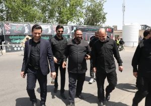 بازدید معاون هماهنگی سپاه استان ایلام از محل استقرار اتوبوسهای زائرین در منطقه۹