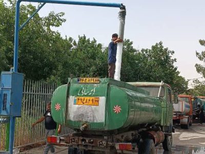 نظارت بر شستشو و ضدعفونی مخازن نگهداری آب برای مراسم تشییع رهبری توسط اداره کل محیط زیست و توسعه پایدار
