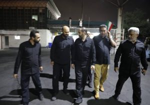 بازدید شبانه مدیرعامل سازمان مدیریت پسماند از محل‌های اسکان نیروهای عملیاتی