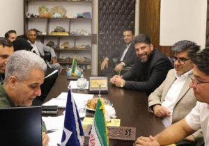بازدید مدیر منابع انسانی، آموزش و پشتیبانی ایمیدرو از مرکز تحقیقات مواد معدنی یزد