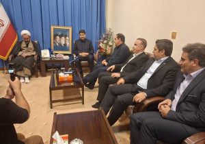 دیدار مدیرعامل پست‌بانک ایران با نماینده ولی‌فقیه در استان ایلام